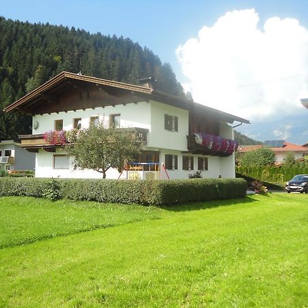 Appartement Landhaus Theresia à Fügen Extérieur photo