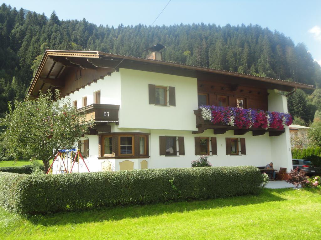 Appartement Landhaus Theresia à Fügen Extérieur photo