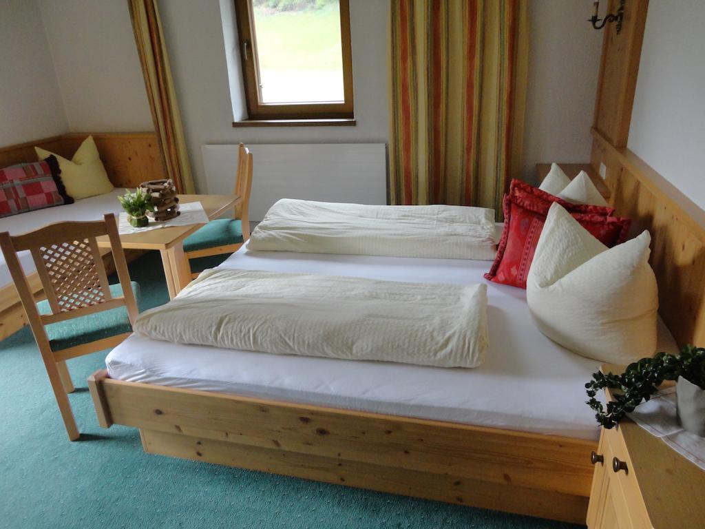 Appartement Landhaus Theresia à Fügen Chambre photo